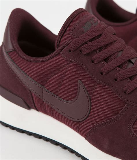 nike burgundy sneakers men